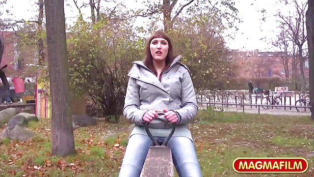 我嫂子的culona騎著我的尾巴 色情亚洲管 金发