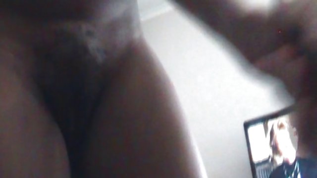 兩名新兵首先在軍營中向軍士操 亚洲色情网站 xvideos