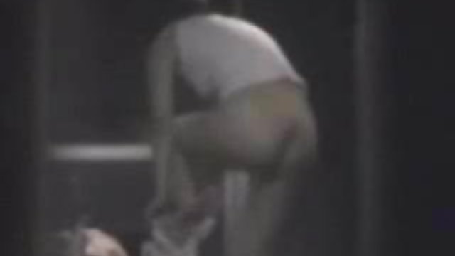 角質成熟的自慰現場 性爱 挺举